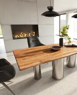 Jedálenské stoly DELIFE Jedálenský stôl Edge 240x100 akácia prírodná pilier nerezová oceľ kefovaný Live-Edge