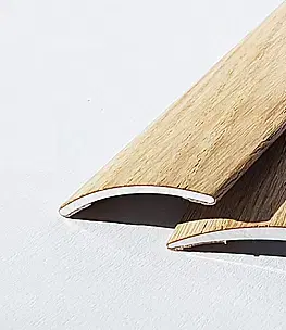 Přechodové lišty a profily Prechodový profil 40 mm, oblý (samolepiaci) | dyhovaný Dub dýha
