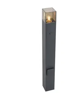 Zahradne stlpove lampy Moderný vonkajší stĺpik čierny s dymovým sklom 70 cm so súmrakovým senzorom IP44 - Dánsko