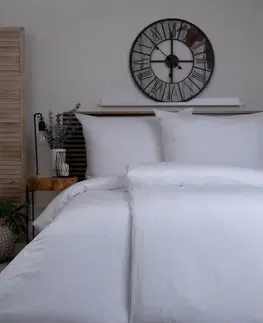 Obliečky MKLozkoviny.sk Hotelový povlak na prikrývku 240 x 220 cm - prúžok 4 mm