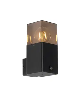 Vonkajsie svetlo so senzorom Vonkajšia nástenná lampa čierna IP44 s senzorom súmraku až úsvitu - Dánsko