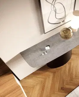 Konzolové stolíky DELIFE Konzolový stolík Edge zaoblený 140×40 cm keramika betón sivá Conos kov čierna