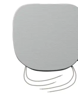 Sedáky Boris s viazaním