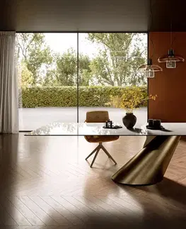 Jedálenské stoly DELIFE Jedálenský stôl Edge 300×100 cm keramika onyx šampanské kužeľ metalická zlatá