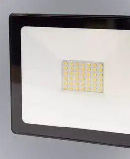 Vnútorné osvetlenie LED SVETLOMET 30W 4200K EM