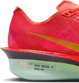 Cesta Nike Vaporfly 4 Racing M Veľkosť: 46 EUR