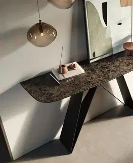 Konzolové stolíky DELIFE Konzolový stolík Edge zaoblený 140×40 cm keramika Emperador Extra Lucidato tmavohnedá Velio kov čierna