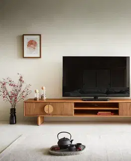 Televízne stolíky DELIFE TV stolík Surimu 240 cm akácia svetlohnedá 4 dvierka 2 priehradky korková rukoväť drevené nohy