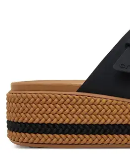 Šľapky Crocs Brooklyn Woven W Veľkosť: 37 EUR