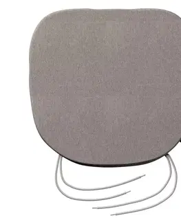 Sedáky Boris s viazaním