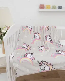 Deky MKLozkoviny.sk Detská deka do postieľky mikroplyš Exclusive 80 × 100 cm – Jednorožec
