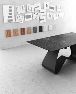 Jedálenské stoly DELIFE Jedálenský stôl Edge 180-220x90 keramika Laminam®Nero Greco antracitová podstava v tvare W čierna rozkladací