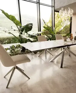 Jedálenské stoly DELIFE Jedálenský stôl Edge 200-300x100 keramika Calacatta Luxe bielo-zlato-šedá krížová podstava obdĺžnik nerezová oceľ rozkladací