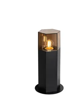 Zahradne stlpove lampy Vonkajšia stojaca lampa čierna s dymovým tienidlom šesťuholníkovým 30 cm - Denmark