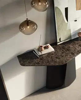Konzolové stolíky DELIFE Konzolový stolík Edge polygonálny 140×50 cm keramika Emperador Extra Lucidato tmavohnedá Livos kov čierna