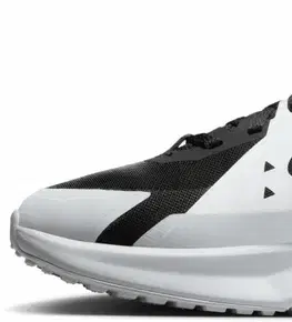 Cesta Nike Sonic Fly GS Veľkosť: 35,5 EUR