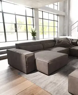 Sedacie súpravy XL DELIFE Pohovka v tvare "U" Sirpio 300x210 cm mikrovlákno khaki-hnedá ležadlo variabilné s taburetom