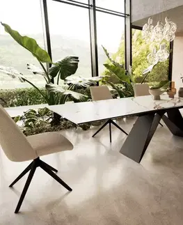 Jedálenské stoly DELIFE Jedálenský stôl Edge 200-300x100 keramika Calacatta Luxe bielo-zlato-šedá podstava v tvare V plochá oceľ čierna rozkladací