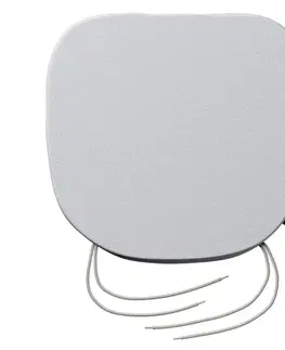 Sedáky Boris s viazaním