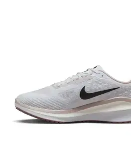 Cesta Nike Vomero 17 W Veľkosť: 37,5 EUR