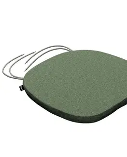 Sedáky Boris s viazaním
