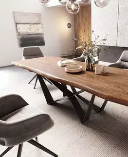Jedálenské stoly DELIFE Jedálenský stôl Edge 260x100 XL akácia hnedá Spider plochá oceľ čierna Live-Edge