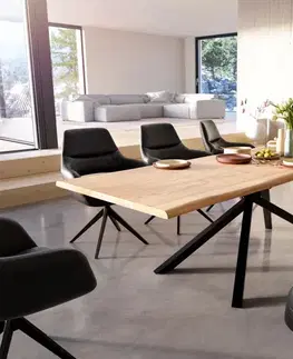 Jedálenské stoly DELIFE Jedálenský stôl Edge 260x100 akácia prírodná krížová podstava hranatý čierna Live-Edge