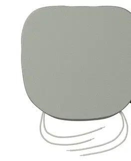 Sedáky Boris s viazaním