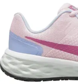 Tenisky Nike Revolution 6 Road Older Kids Veľkosť: 38,5 EUR