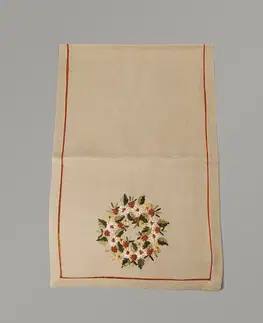 Obrusy Vyšívaný obrus veniec s kvetov 40x110 cm TiaHome