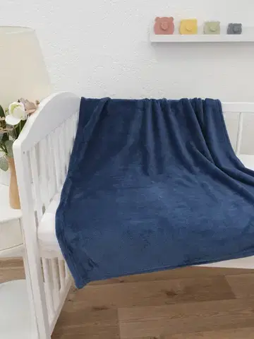 Deky MKLozkoviny.sk Detská deka do postieľky mikroplyš Exclusive 80 × 100 cm – Laura námornícka modrá