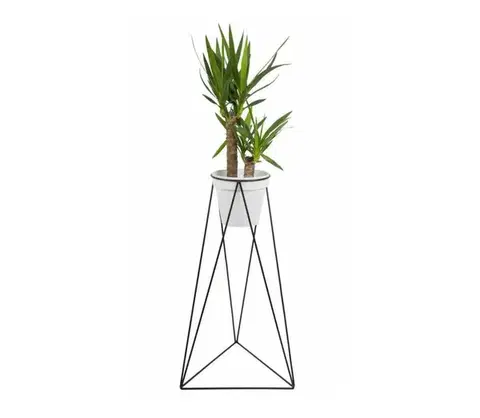 Stojany na kvetiny HowHomely Stojan na kvetináč TRIANGL 90x50 cm čierna 10-1533/90/
