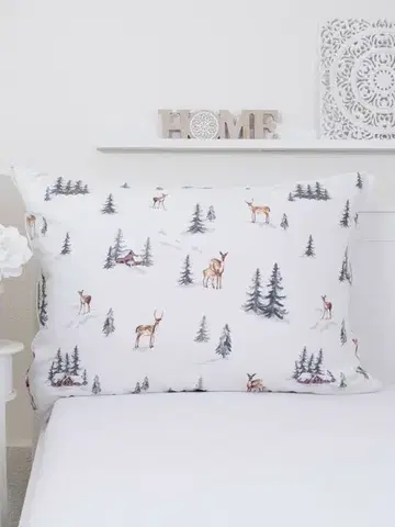 Dekoračné obliečky MKLozkoviny.sk Flanelová obliečka na vankúš 70 x 90 cm - Zimný les-  -