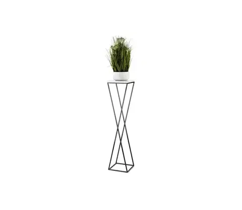 Stojany na kvetiny HowHomely Stojan na kvety LOFT 100x24 cm čierna/biela 10-1630-100-BW-MDF