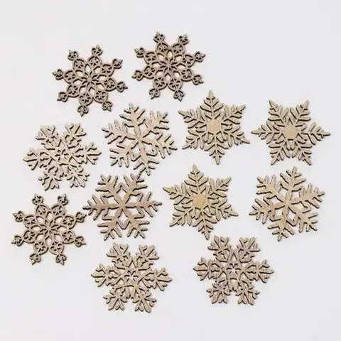 Vianočné ozdoby a dekorácie Kinekus Dekorácia vločka 4,5x0,3x4,5 cm mix sada 12 ks drevo natur