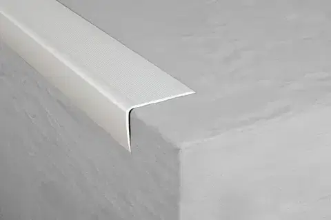 Schodové lišty a profily Schodový profil 41 x 27 mm (samolepiaci) Šampaň E02