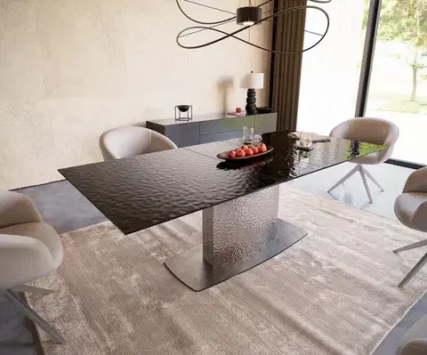 Jedálenské stoly DELIFE Jedálenský stôl Edge 180-220x100 reliéfne sklo dymovo čierna 3D dizajn vlna nerezová oceľ rozkladací