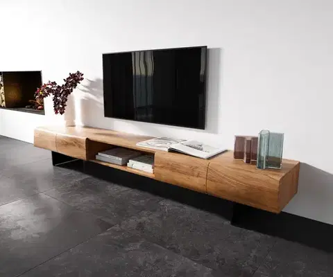 Televízne stolíky DELIFE TV stolík New Live-Edge 240 cm akácia prírodná 4 dvierka 1 priehradka závesná kov čierna