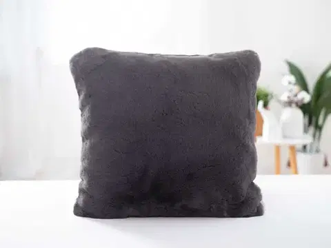 Obliečky MKLozkoviny.sk Obliečka z umelej kožušiny 45 × 45 cm – tmavosivá-  -