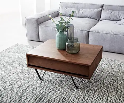 Konferenčné stolíky DELIFE Konferenčný stolík Eloi 80x60 cm akácia hnedá 2 zásuvky podstava v tvare V čierna