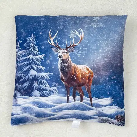 Dekoračné vankúše Vianočný vankúš antialergický Jeleň 45x45cm TiaHome