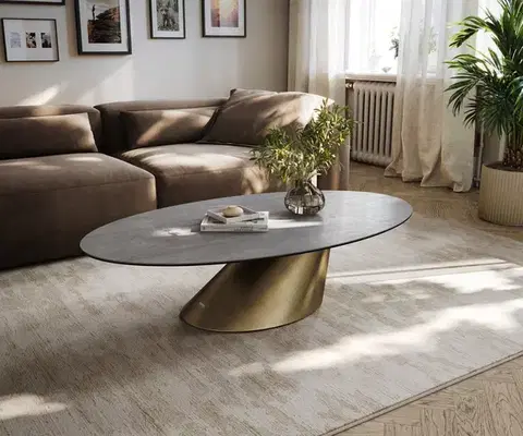 Konferenčné stolíky DELIFE Konferenčný stolík Edge oválny 140×80 cm keramika betónová sivá Conis metalická zlatá