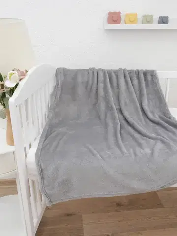 Deky MKLozkoviny.sk Detská deka do postieľky mikroplyš Exclusive 80 × 100 cm – Laura svetlo sivá
