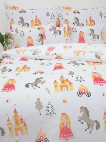 Obliečky MKLozkoviny.sk Obliečky mikroplyš Exclusive – Kúzelné kráľovstvo - 140 × 200 cm - 70 x 90 cm