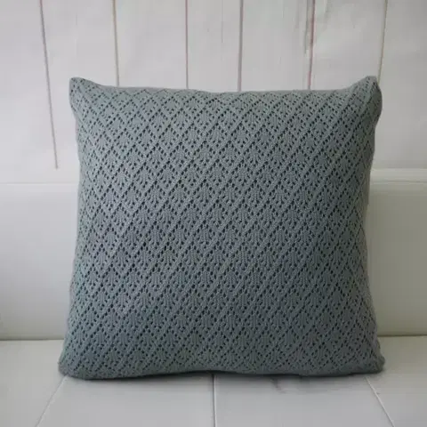 Dekoračné obliečky Obliečka na vankúš Sveter (2) 45x45 šedá