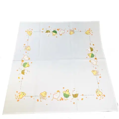 Obrusy Veľkonočný obrus Kuriatka žlté 85x85cm TiaHome