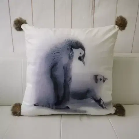 Dekoračné obliečky Obliečka na vankúš s brmbolcami 45x45 Tučniak