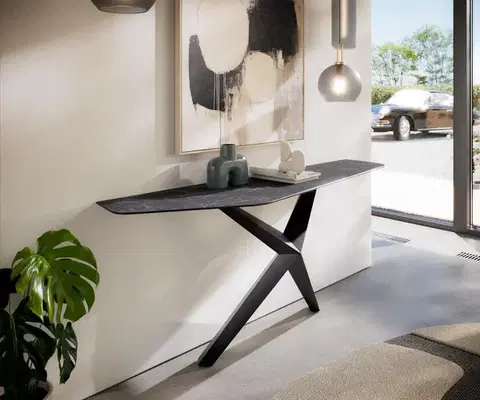 Konzolové stolíky DELIFE Konzolový stolík Edge polygonálny 180×50 cm keramika Laminam® Nero Greco antracitová Zentharo kov čierna