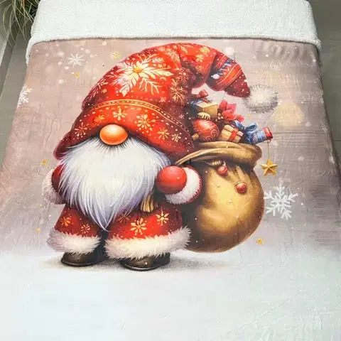 Deky Vianočná deka luxury baranková z mikroplyšu Škriatok červený 150x200cm TiaHome
