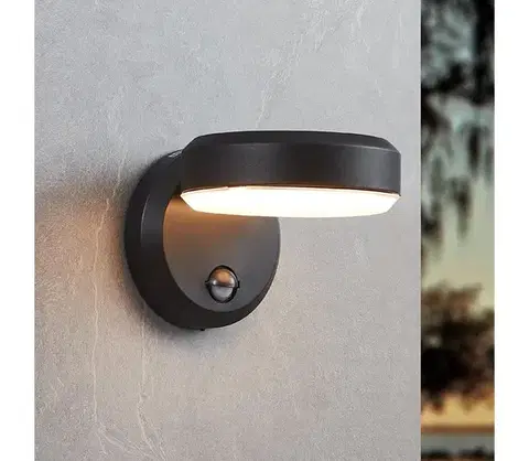 Záhradné lampy Eglo 900674 - LED Vonkajšie nástenné svietidlo so senzorom FORNACI 10,8/230V IP44 900674